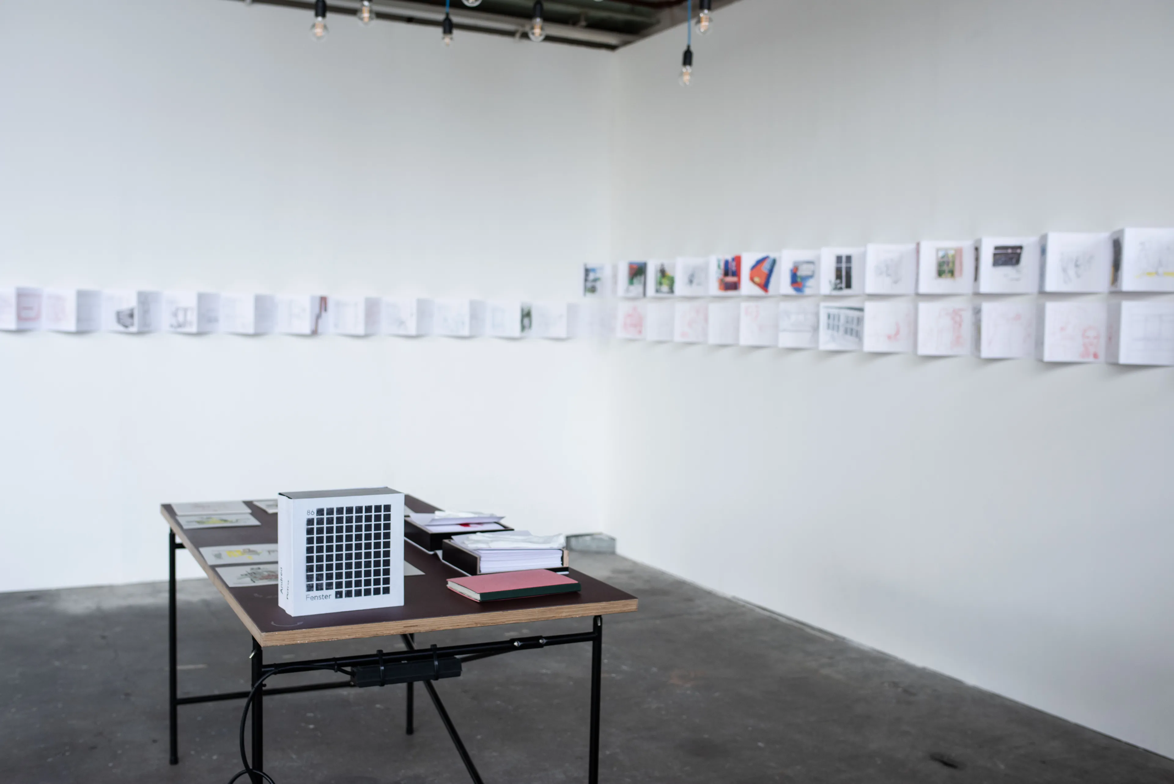 Ausstellung – 86 Fenster